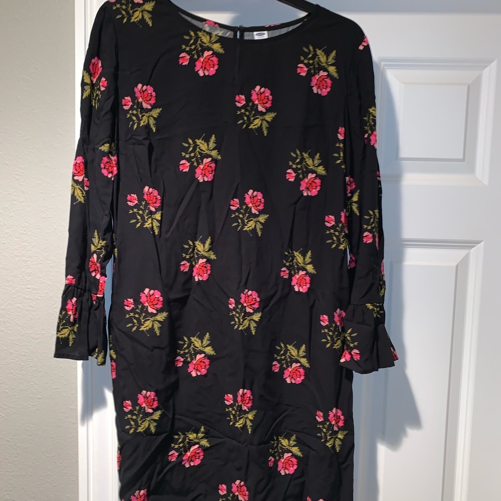 black flowery dress!!